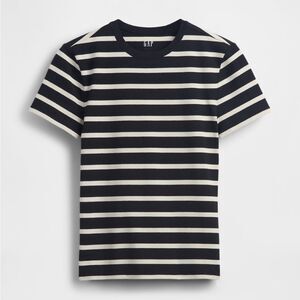 NWT GAP T-shirt